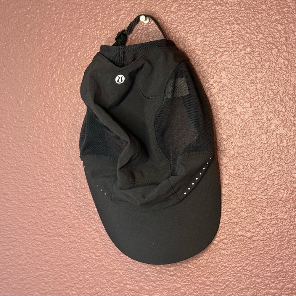Lululemon Black Running Athletic Hat NEW